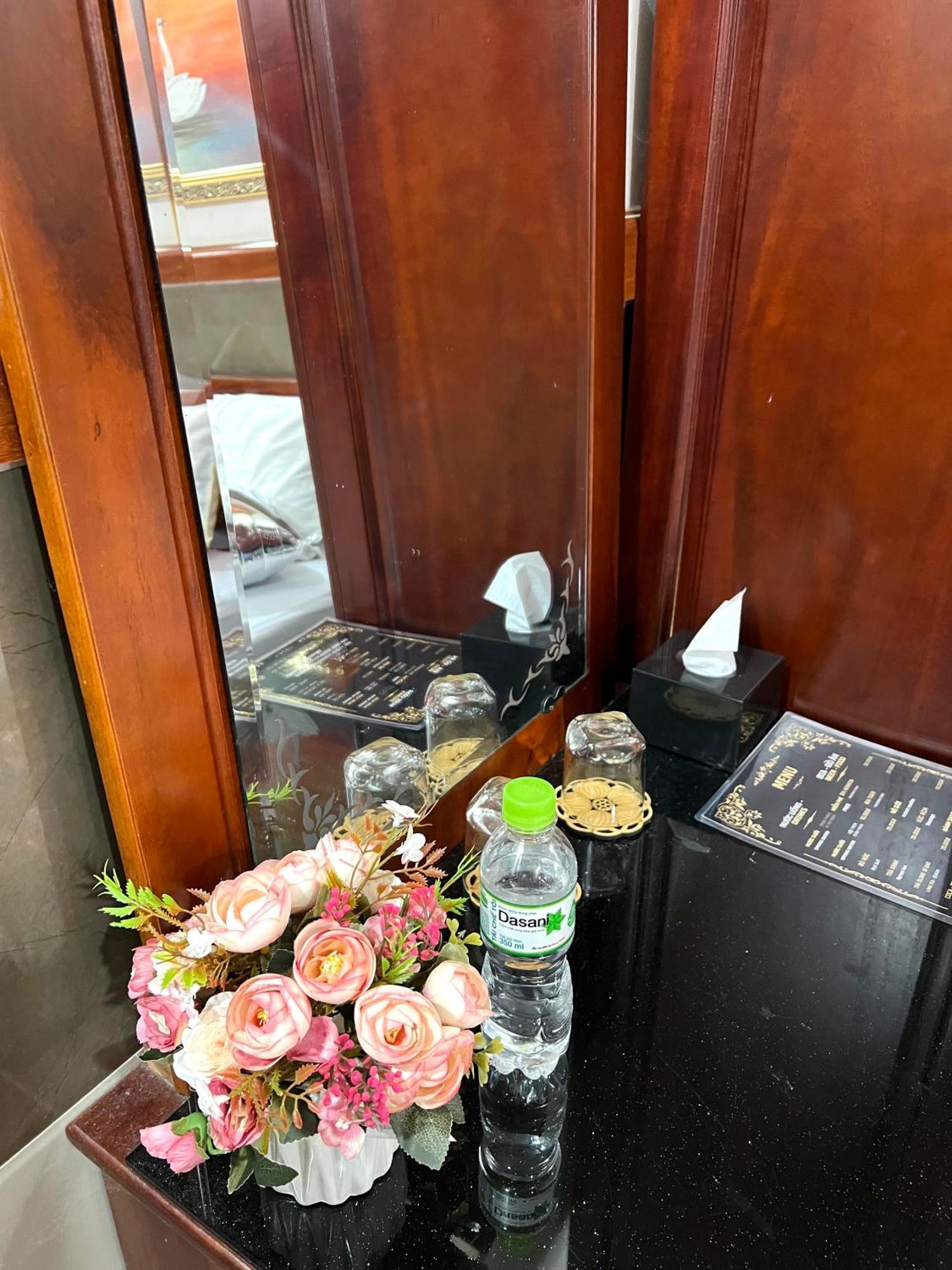 Gia Khách sạn *